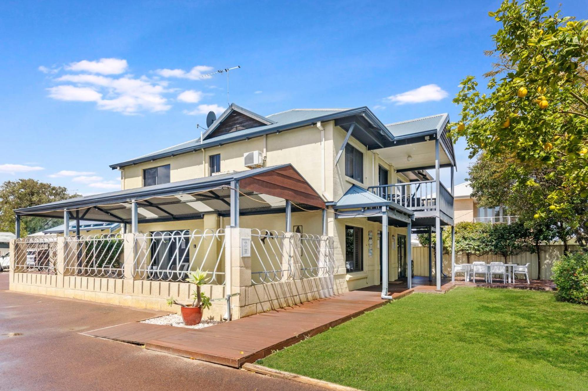 Observatory Guesthouse - Adults Only Busselton Bagian luar foto